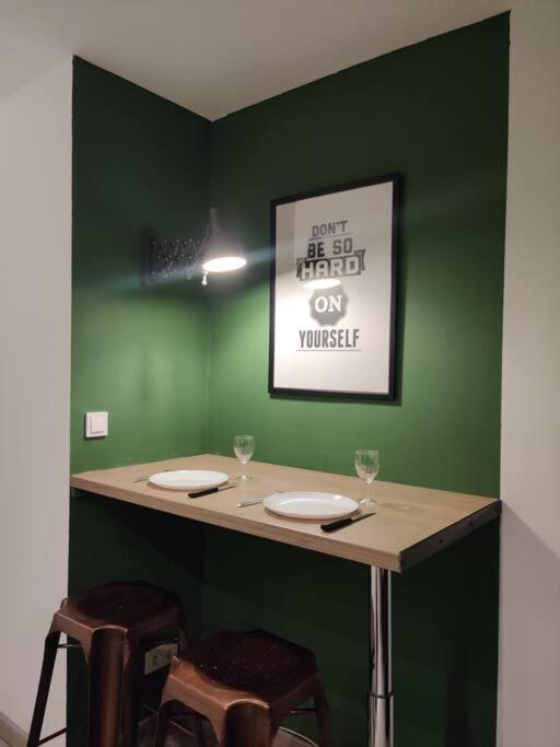 Les Studios De Flo' : The Bel'Factory 38 M² Wifi แบลฟอร์ ภายนอก รูปภาพ